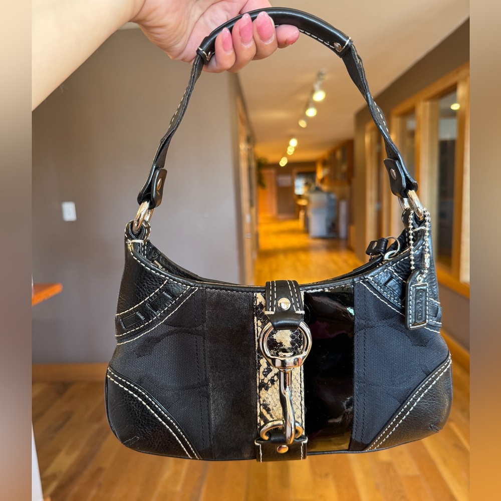 COACH 2006 Hampton black signature leather shoulder bag